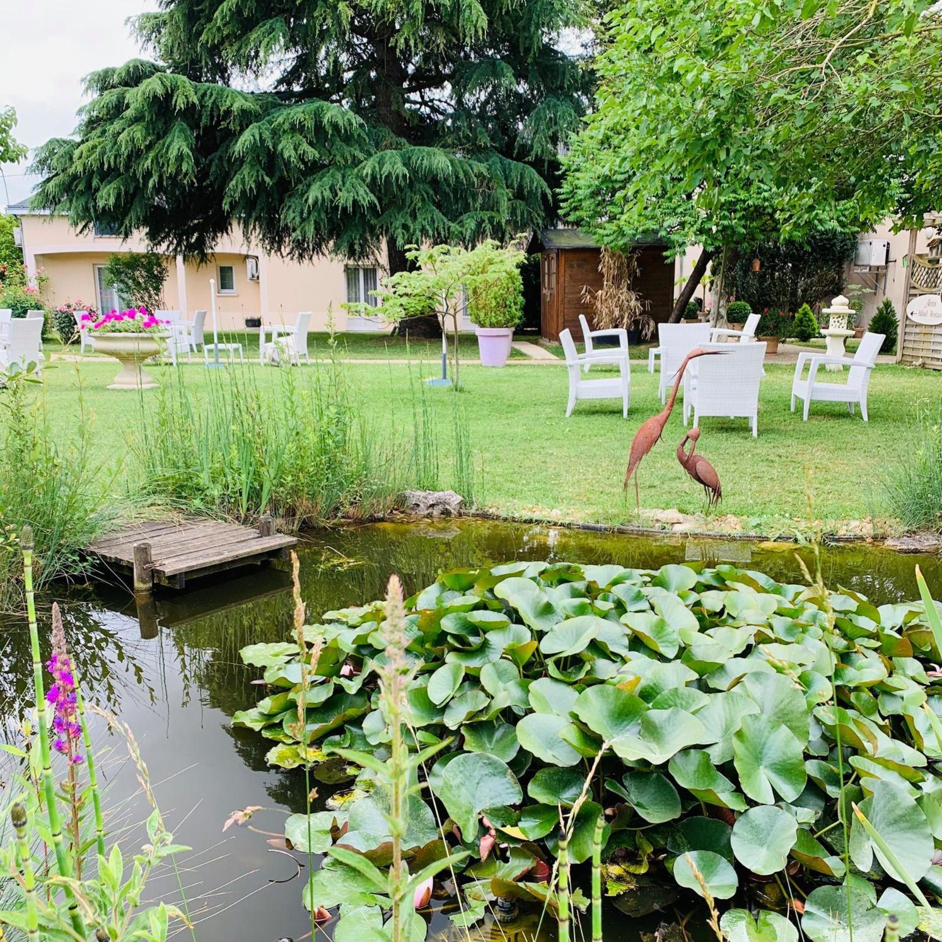 Logis Auberge Bienvenue Doué-la-Fontaine Eksteriør bilde