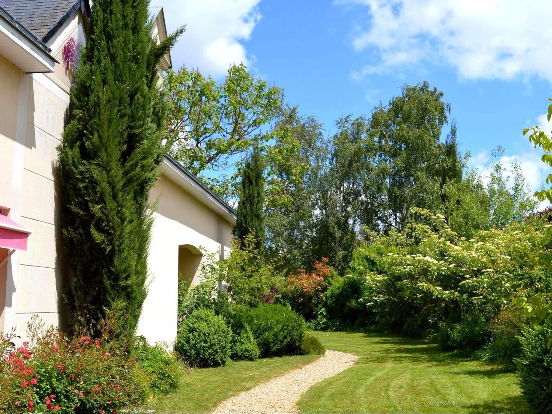 Logis Auberge Bienvenue Doué-la-Fontaine Eksteriør bilde